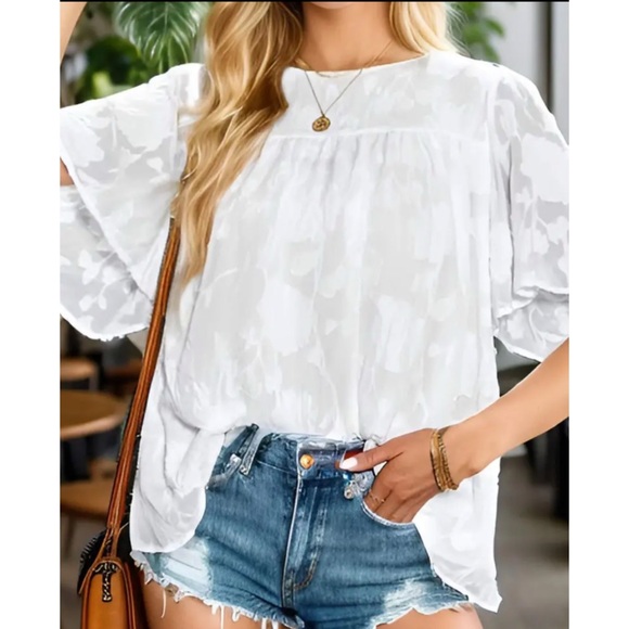 NEW! Puff Sleeve Double Layer Floral Lace Detail Oversized White Top! - Picture 2 of 4